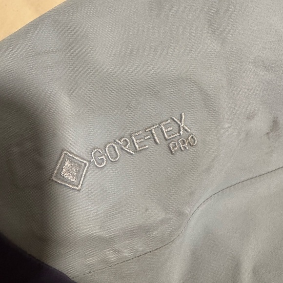 Arc'teryx Gore-Tex Rush Jacket - Picture 4 of 7